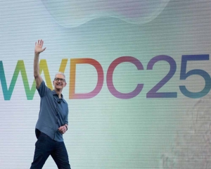 Apple unveils software redesign while reeling from AI missteps, tech upheaval, Trump's trade war
